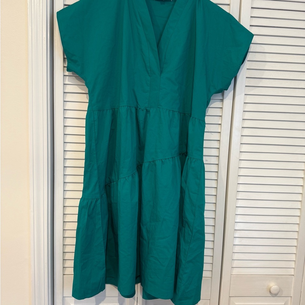 NWT Green V-Neck Women's Midi Dress